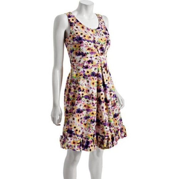 Taylor Dresses & Skirts - Taylor Cotton Fit & Flare Floral Dress NEW